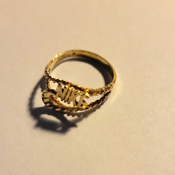 Nike Gold Filigree Ring Vintage - Picture 1 of 14